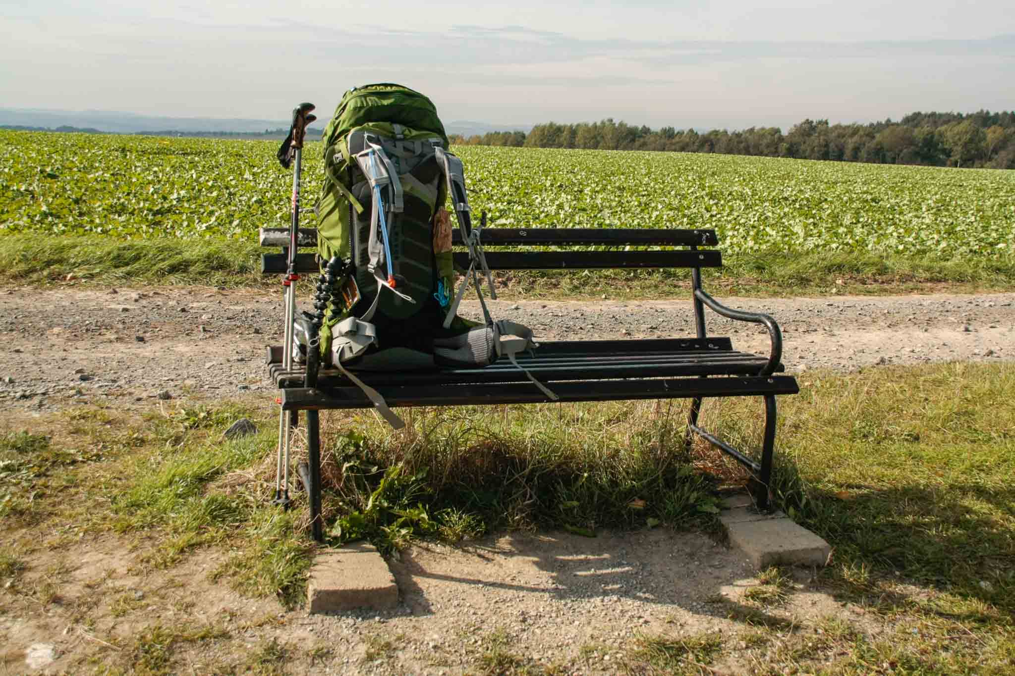 13-malerweg-bech-on-field-road