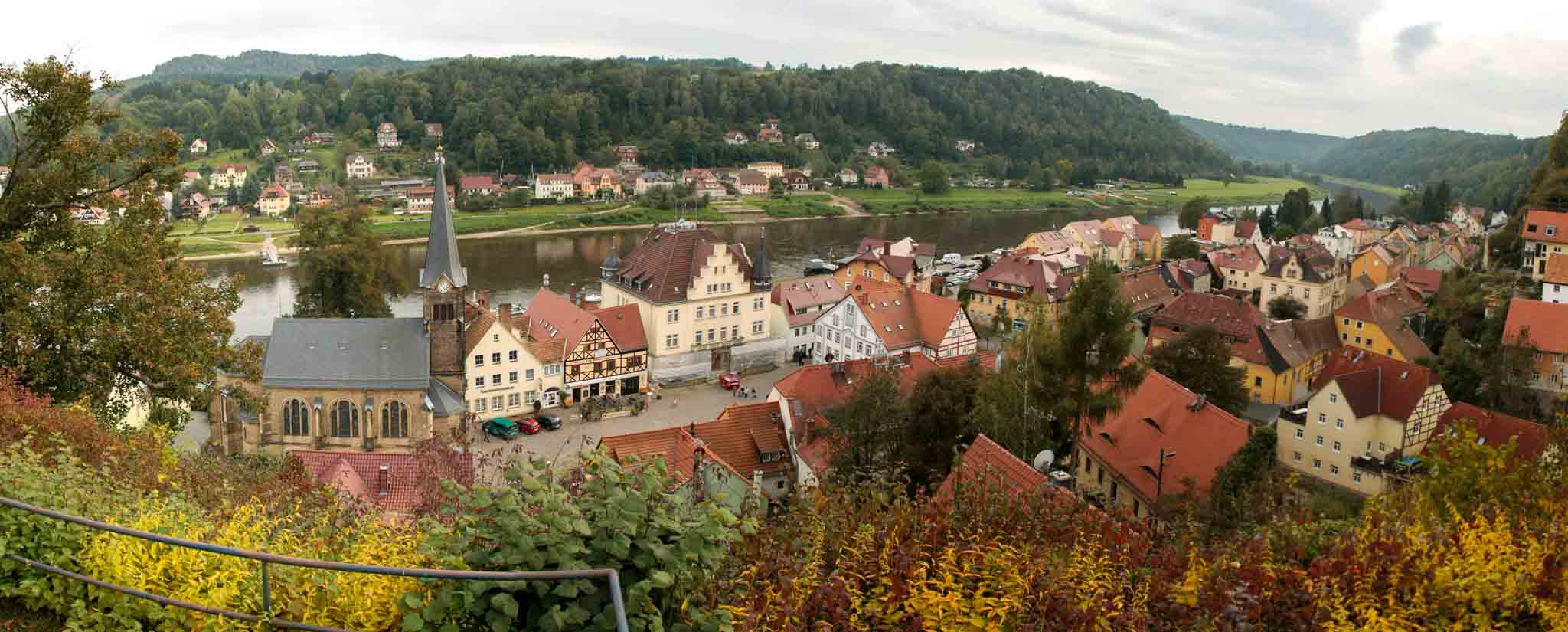 25-malerweg-view-over-Wehlen-old-town