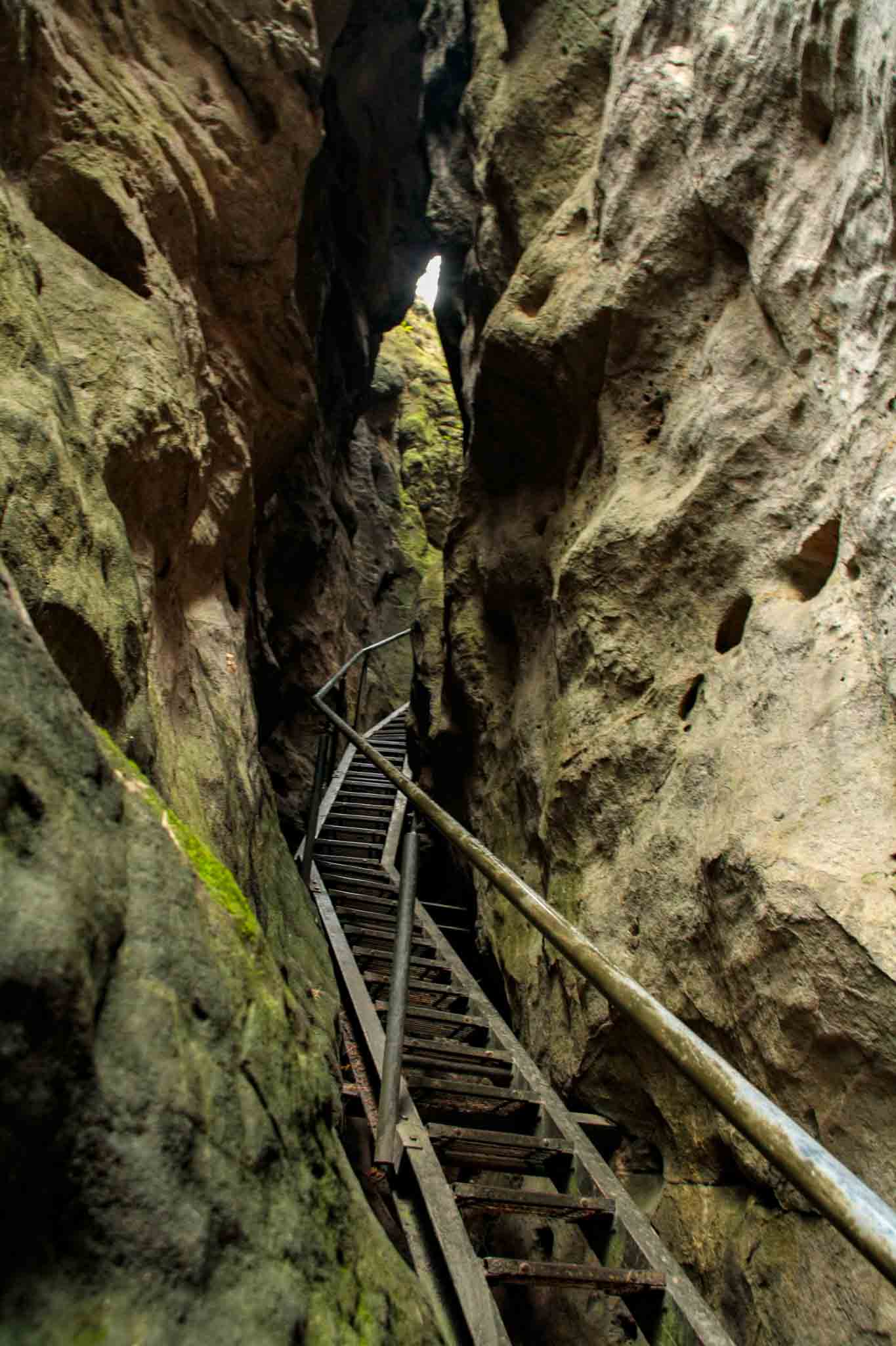 day 2 - lehrpfad hohenstein, metal stairs in a chasm